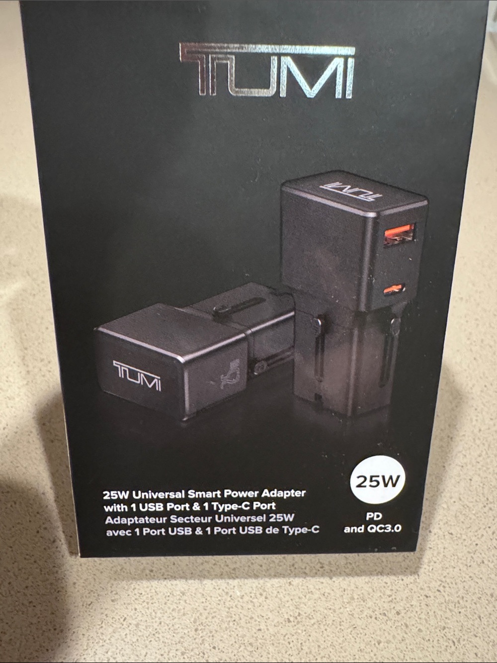 TUMI Black 25W USB-C & USB-A Travel Charger New